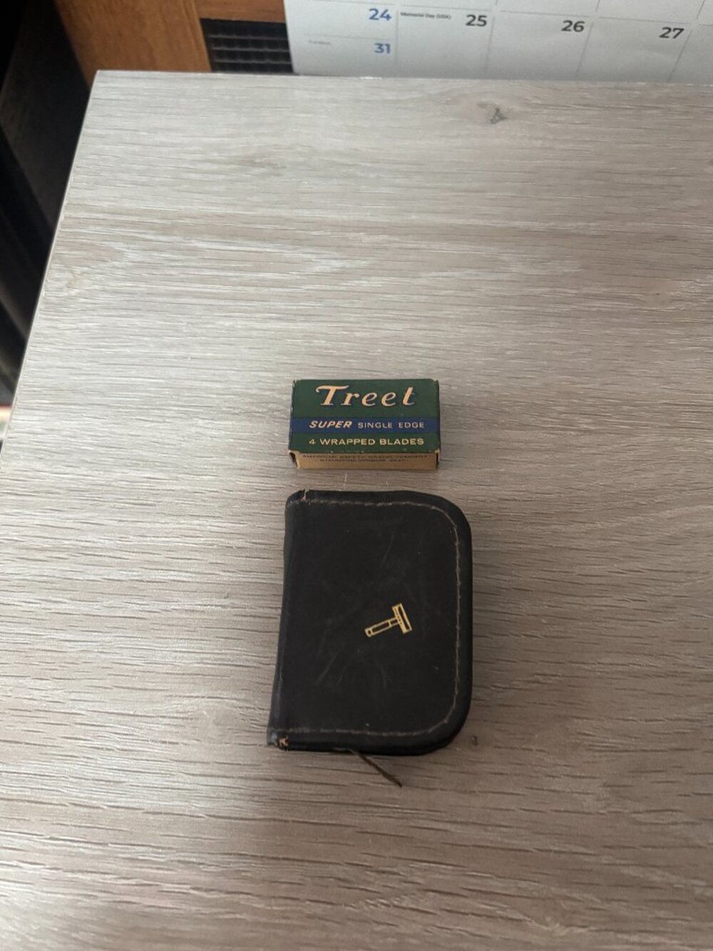 Vintage Travel Razor by Gillette